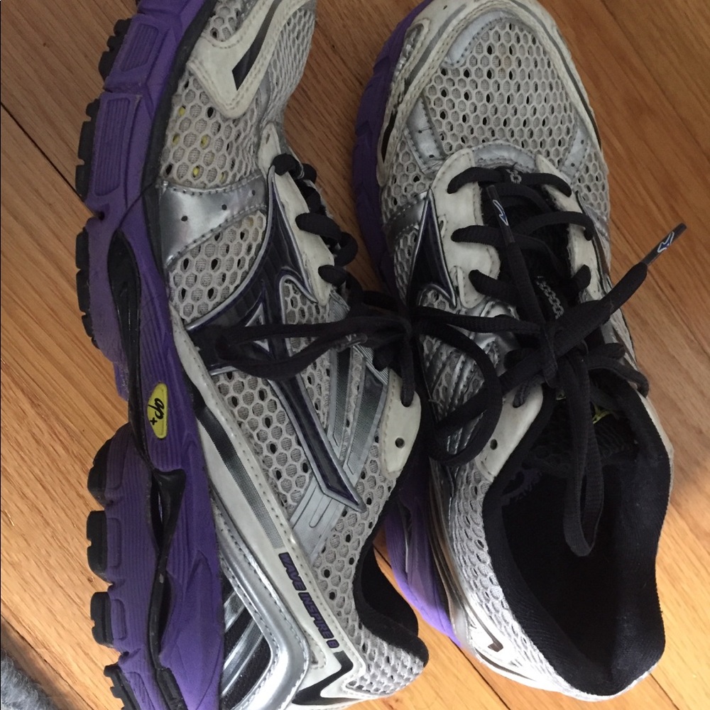 Mizuno size 7